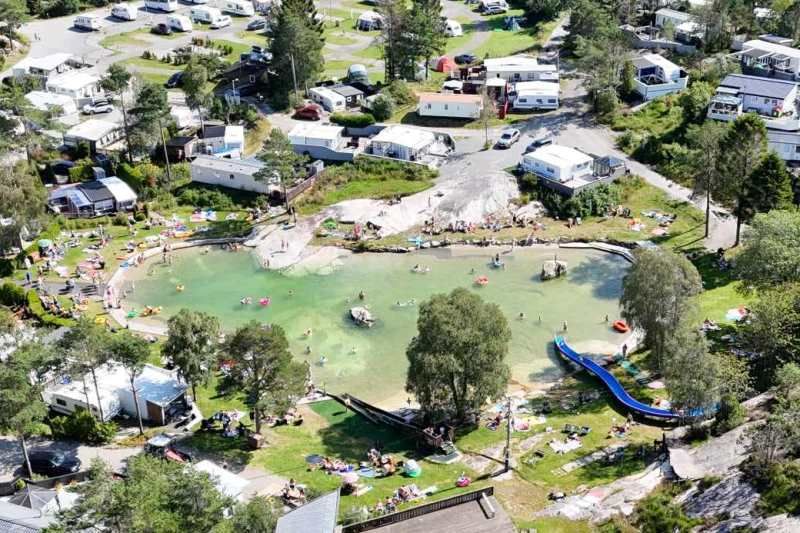 Grindafjord Feriesenter leuke vijver op de camping