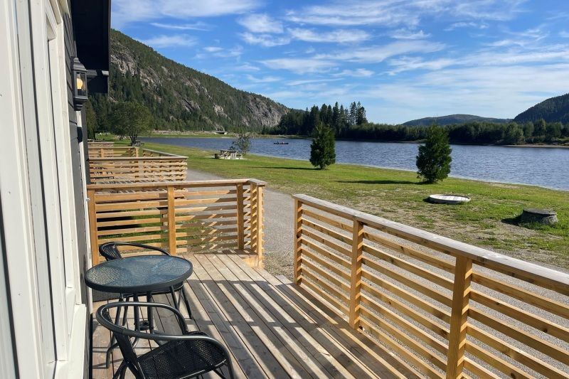 Namsos Camping grote hutten met veranda